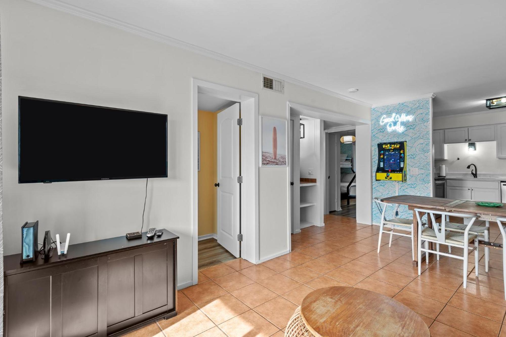 Hang Ten Hideaway, Pool, Condo, Parking - 6 Person Max Occupancy Carolina Beach Buitenkant foto