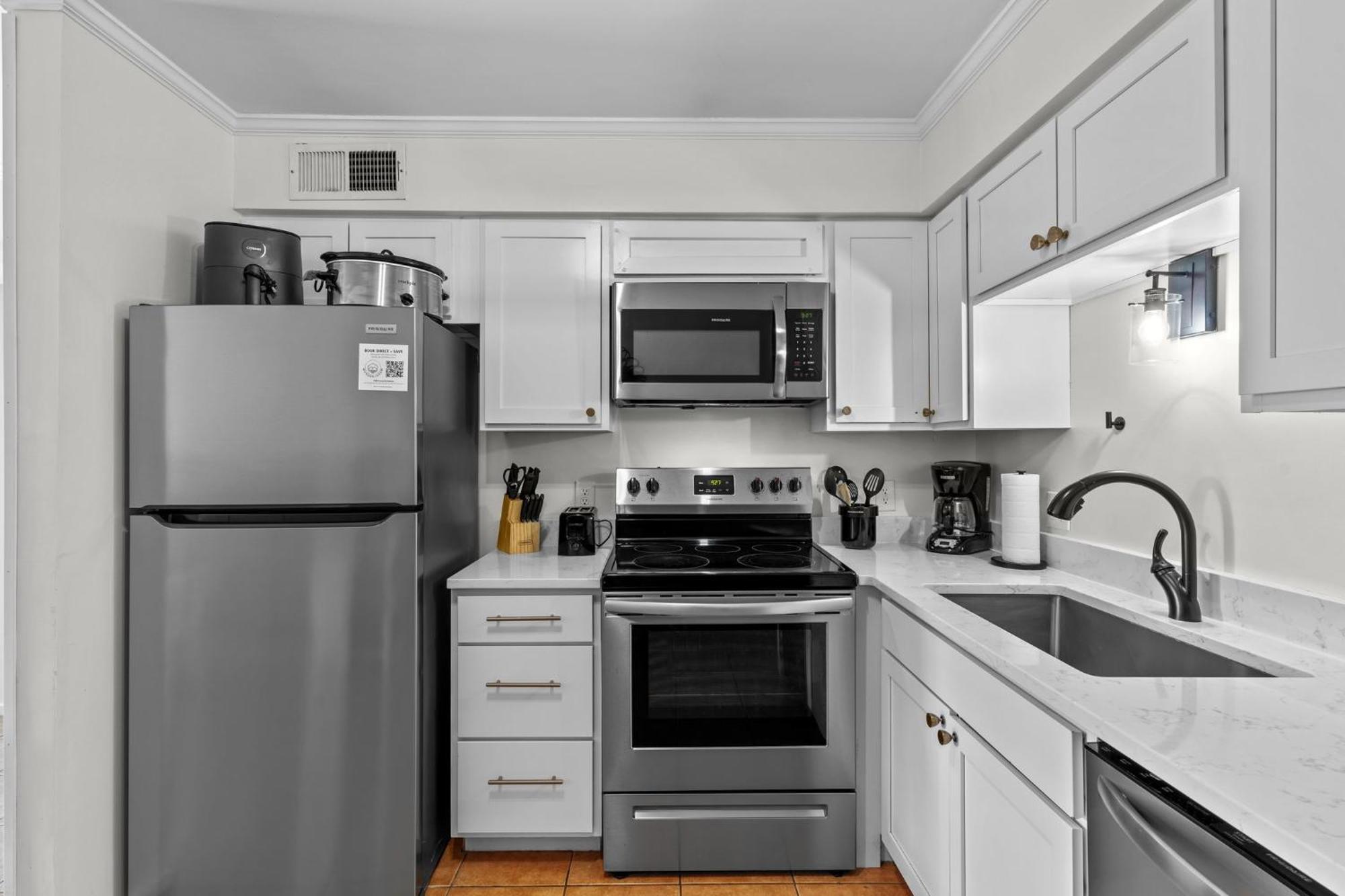 Hang Ten Hideaway, Pool, Condo, Parking - 6 Person Max Occupancy Carolina Beach Buitenkant foto